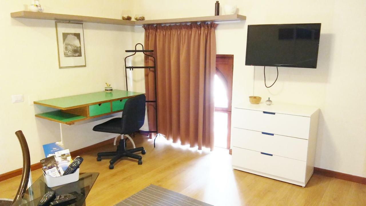 Bilocale In Centro Apartman Salerno Kültér fotó