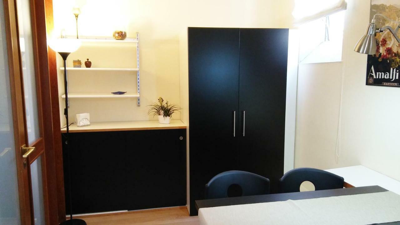 Bilocale In Centro Apartman Salerno Kültér fotó