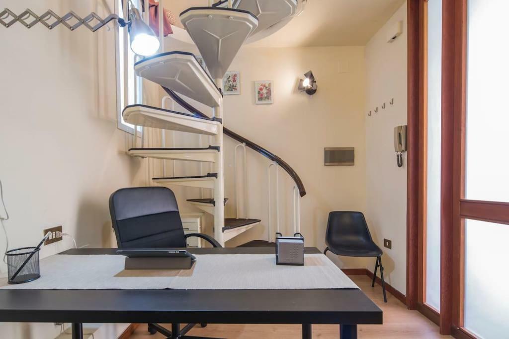 Bilocale In Centro Apartman Salerno Kültér fotó